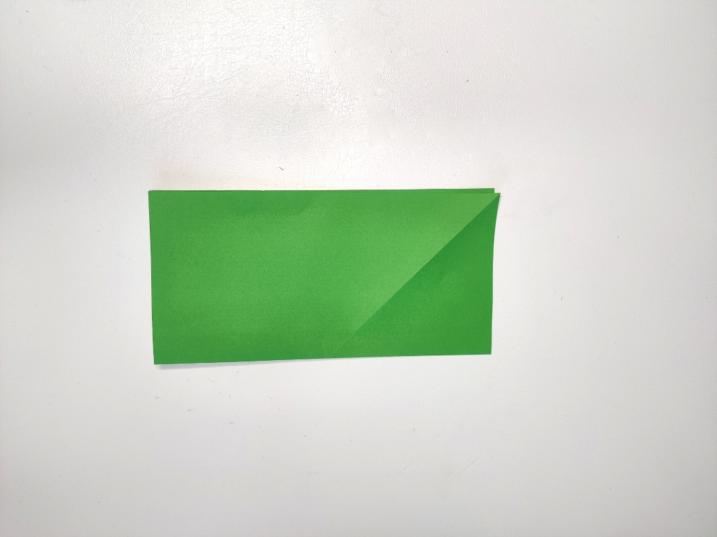 grønt papir til at folde en frø